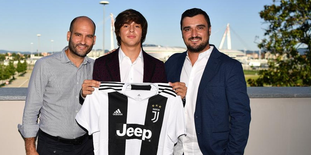 Wonderkid Anyar Bikin Untung Gede Jersey Juve di Spanyol, Lho Kok?